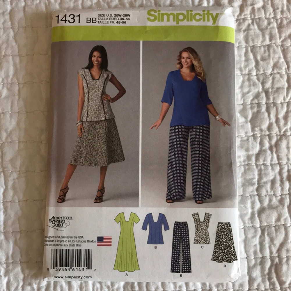 Simplicity pattern for womenswear. Size 20W - 28W.